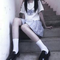 女生头像向下低头(14)