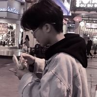 红色头像男生抽烟霸气(7)