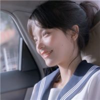黑白冷酷女生头像背影