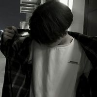 帅气简约灰白男生头像(17)