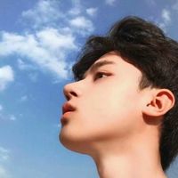 男生抽烟侧脸头像图片唯美
