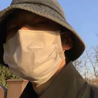 男生宠溺女生的头像