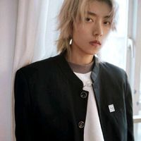 小男生撅嘴头像(4)