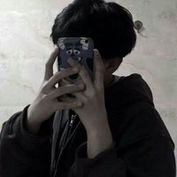 中年男人微信头像背影