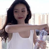 头像露肩女生背影(20)
