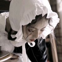 女生戴帽子的素描头像(15)