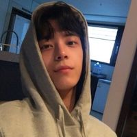 侧脸男生紫色头像(19)
