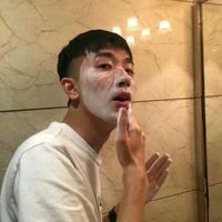 穿黑白校服的男生头像背影