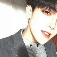 酷酷的灰色男生头像(16)