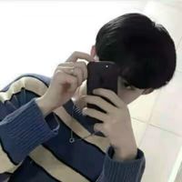 男生抱哆啦A梦头像(18)