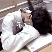 低头难过头像男生(6)