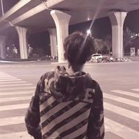 黑色衣服霸气头像男生头像图片(7)