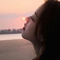 QQ女生背影姐妹头像(7)