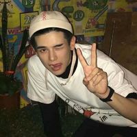微信头像男生手拿玫瑰(7)