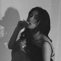女生侧身有气质的头像(14)