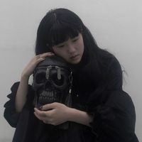 女生影子是狮子的头像
