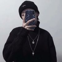 二次元帅气男生侧脸头像