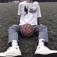 把帽子拉低的男生头像(9)