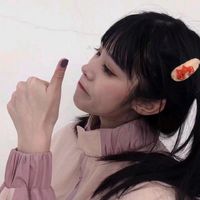 正装女生头像(4)