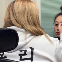 40岁女人背景微信头像图片