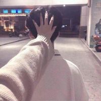 求一个站在夜空中的男孩的情侣头像(2)