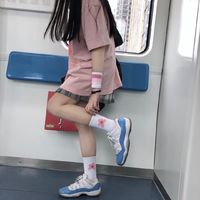qq头像女生伤感学院风(19)