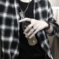 2次元男生孤独的图片头像(7)