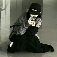 女生卷发半丸子头头像女生(3)