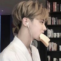 qq头像男生圆眼镜