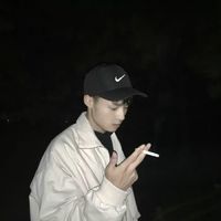 黑暗系黑白红头像男生