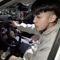 帅气男生吹泡泡头像(2)
