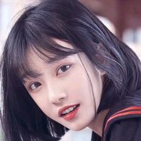 短背带裤女生头像