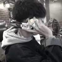 半身控男生蓝衬衫头像(2)