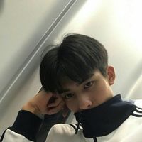 长发男生图片头像(18)