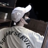 男生拿酒瓶的头像图片