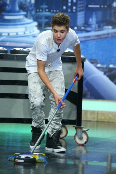 ŷͼƬǰJustin Bieber(10)_WWW.AIGEXING.COM