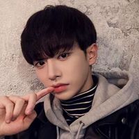 男生头像图片帅气穿着黑色衣服(9)