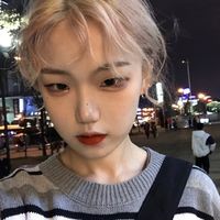 qq女生头像站着唯美图片(9)