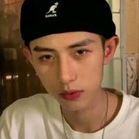 男生抽烟头像黑白霸气(16)