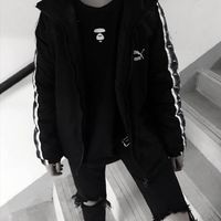 男生头像侧面低头捂嘴(8)