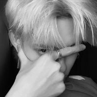 qq头像男生伤心寂寞灰色(20)