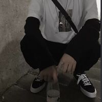 男生脱上衣头像(4)