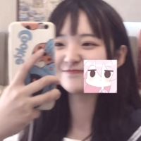 qq女生头像半张脸笑容(3)