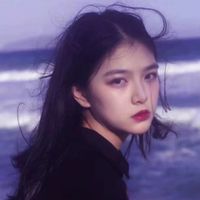瑜伽头像女生室内