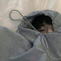 穿纯白色衣服的男生头像(6)