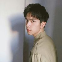 抽烟的图片微信头像男生霸气十足(11)