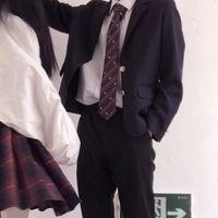 情侣头像坐在窗台上(13)