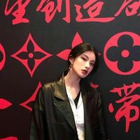 qq情侣头像情侣戴帽子背影头像(14)