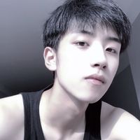 个性头像男生嘟嘴