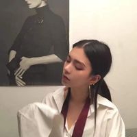 qq头像女生超拽霸气盘腿(13)